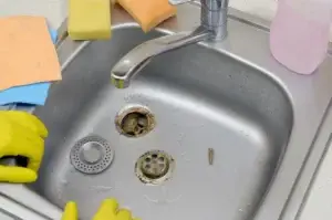 Abfluss reinigen leicht gemacht